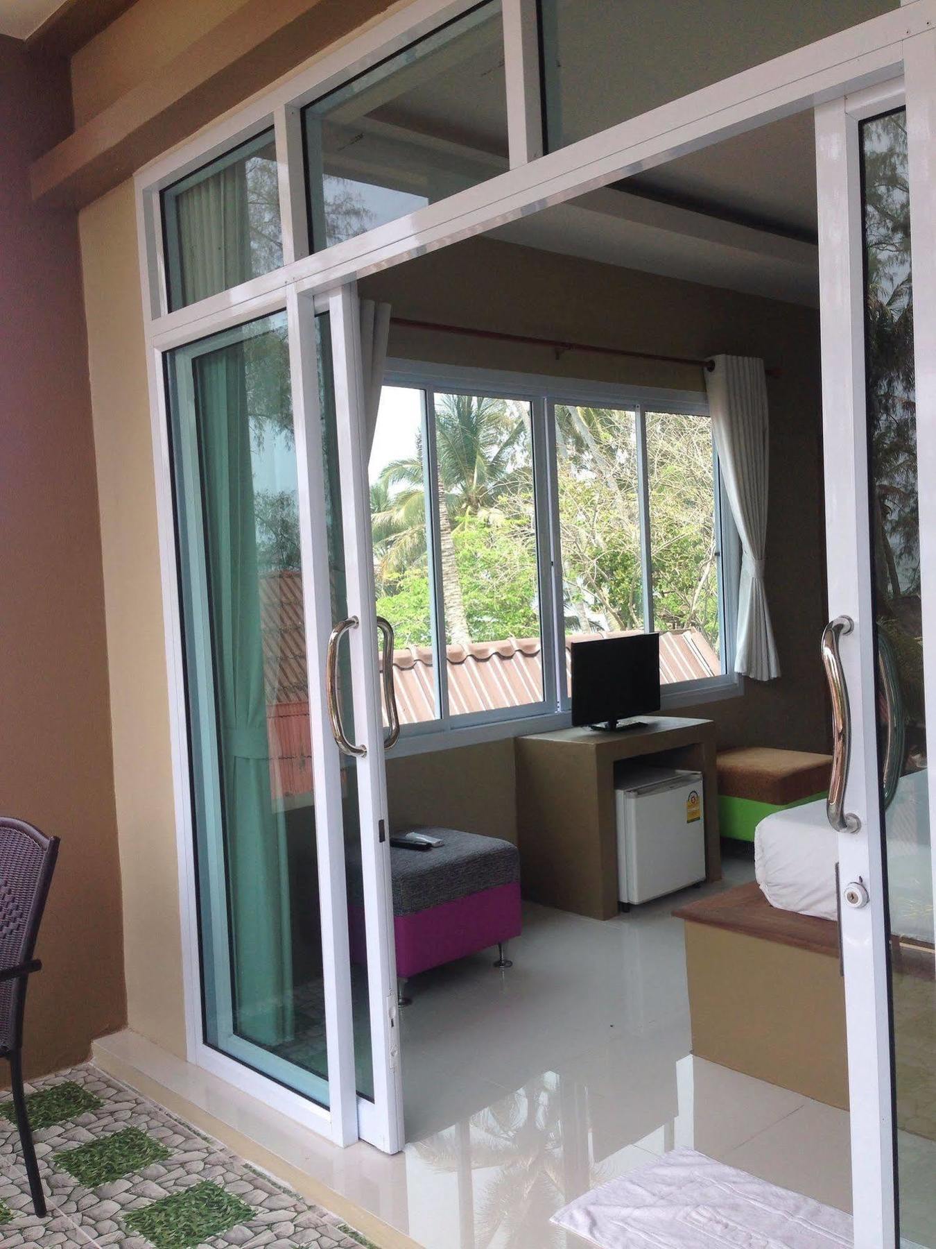 האד סון Hut Sun Bungalow מראה חיצוני תמונה